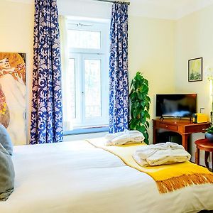 Comfort Zimmer mit Kingsize-Bett
